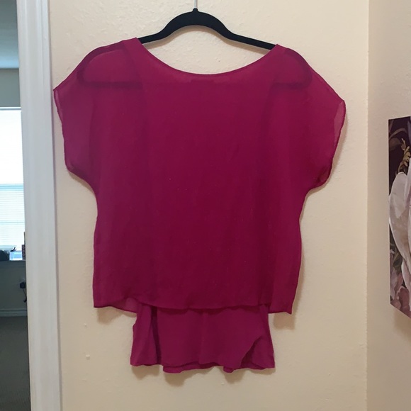 👻 2/$20 Express Fuchia Two Layer Shirt 👚‎ - Picture 2 of 3